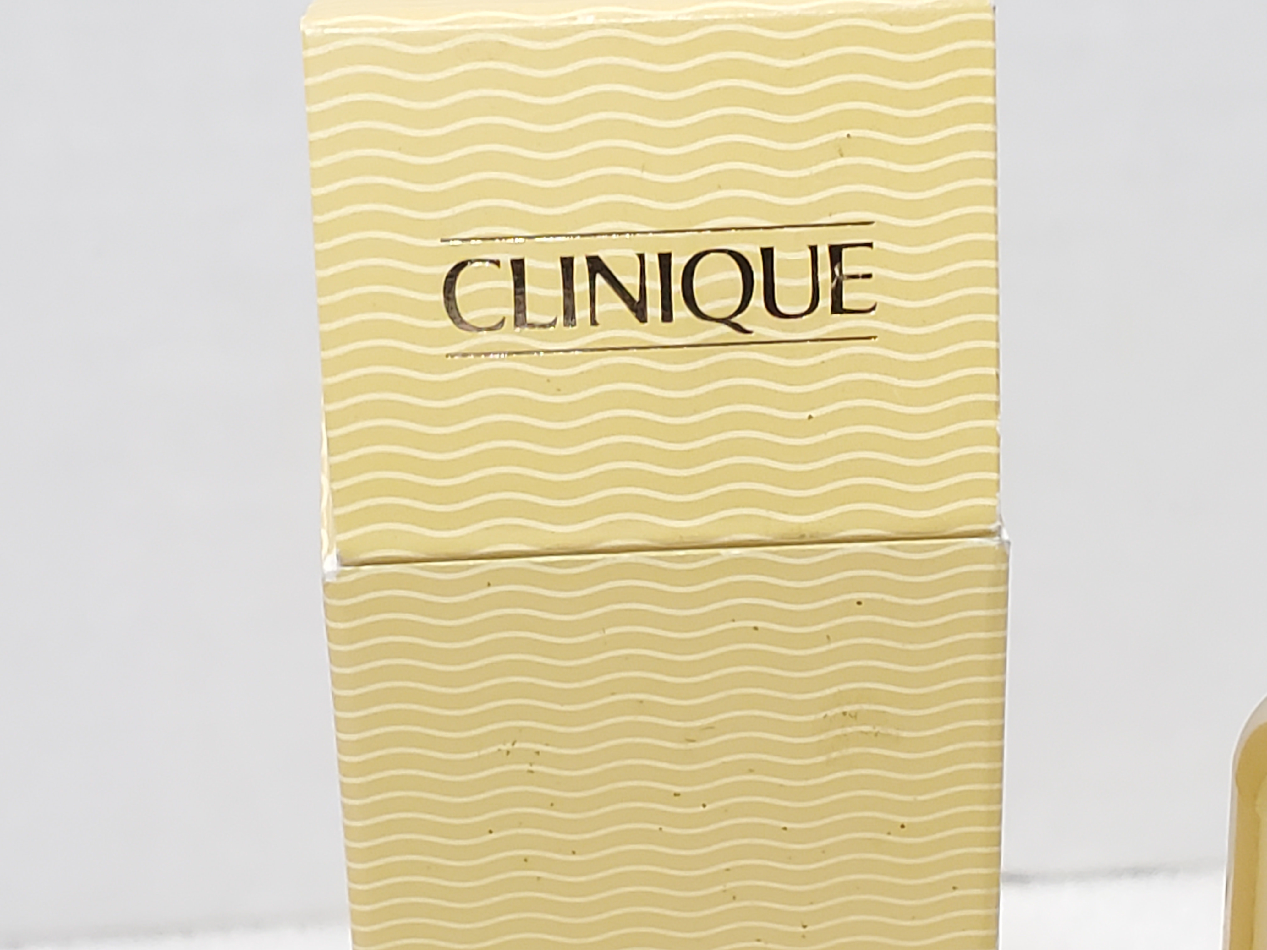 Clinique Aromatics Elixir 1 oz / 30ml Preowned Without Packaging thumbnail 4