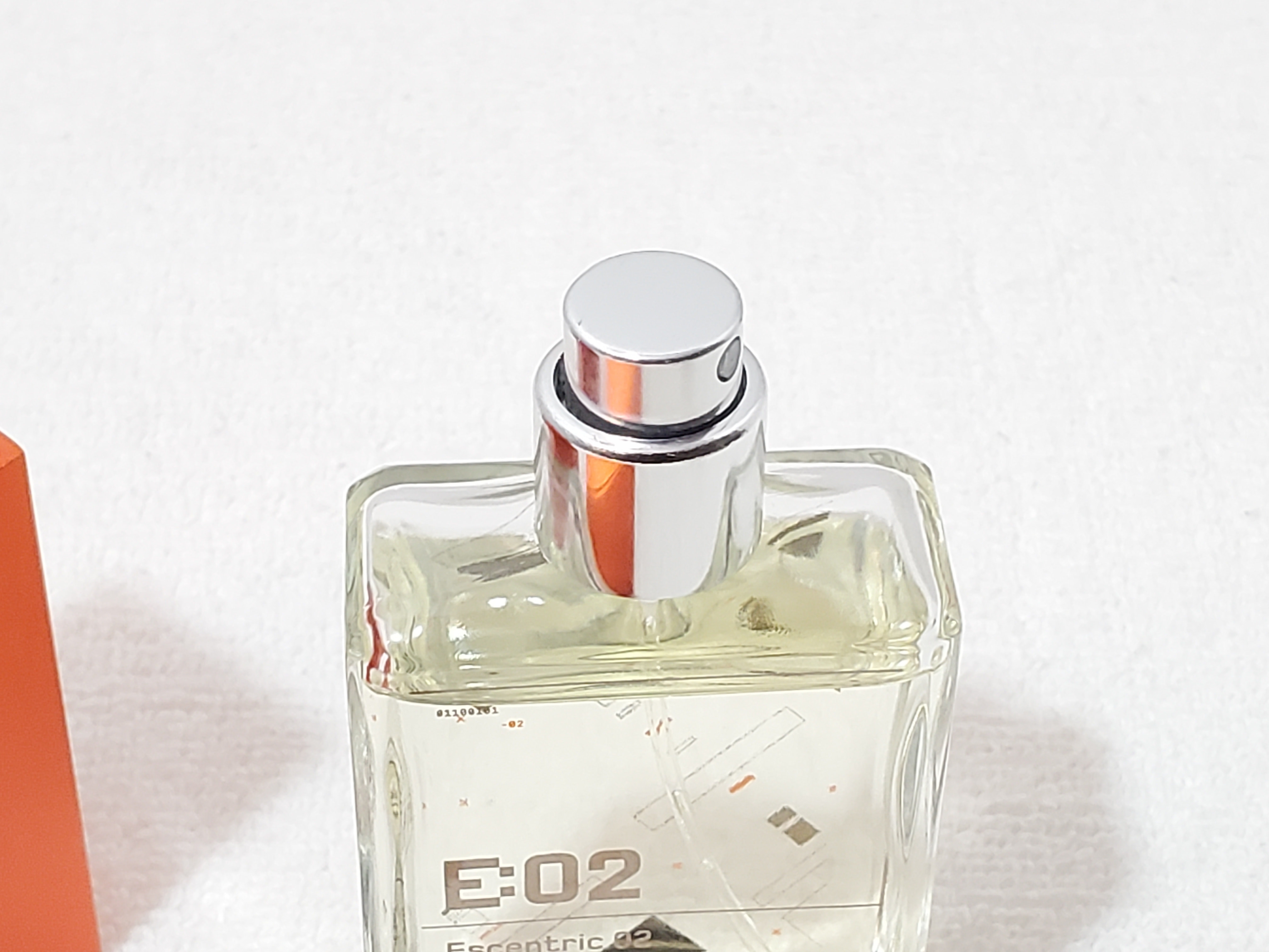 Escentric E:2 1 oz / 30ml Preowned Without Packaging thumbnail 3
