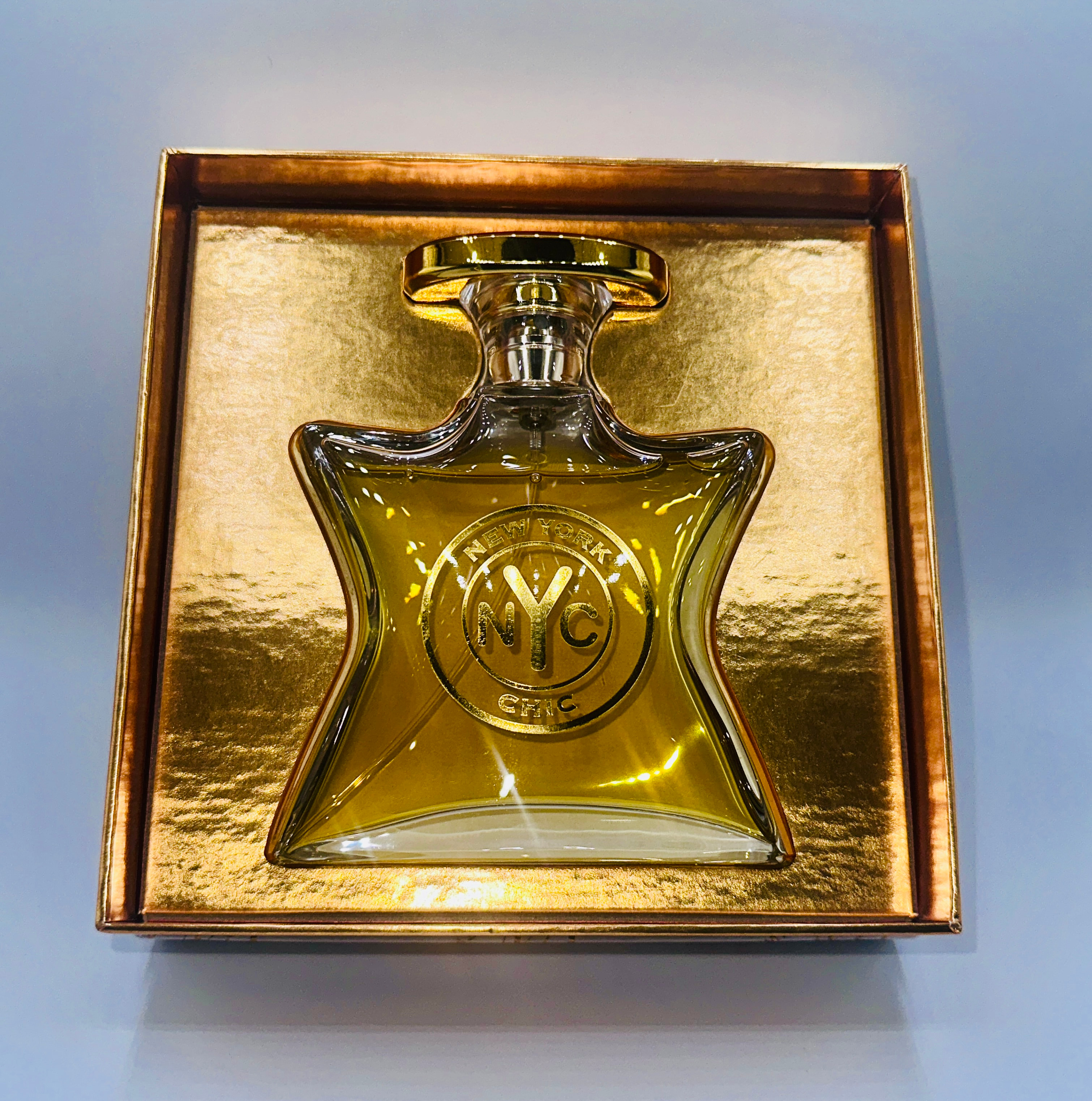Bond No 9 New York Chic Bond No 9 perfume 3ml Decant image 1