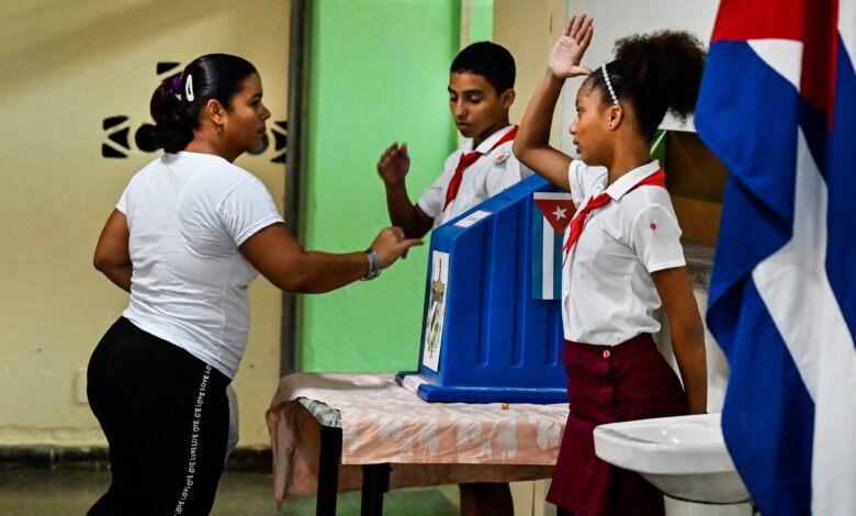 Inicia referendo por matrimonio gay y gestación subrogada en Cuba • Once  Noticias
