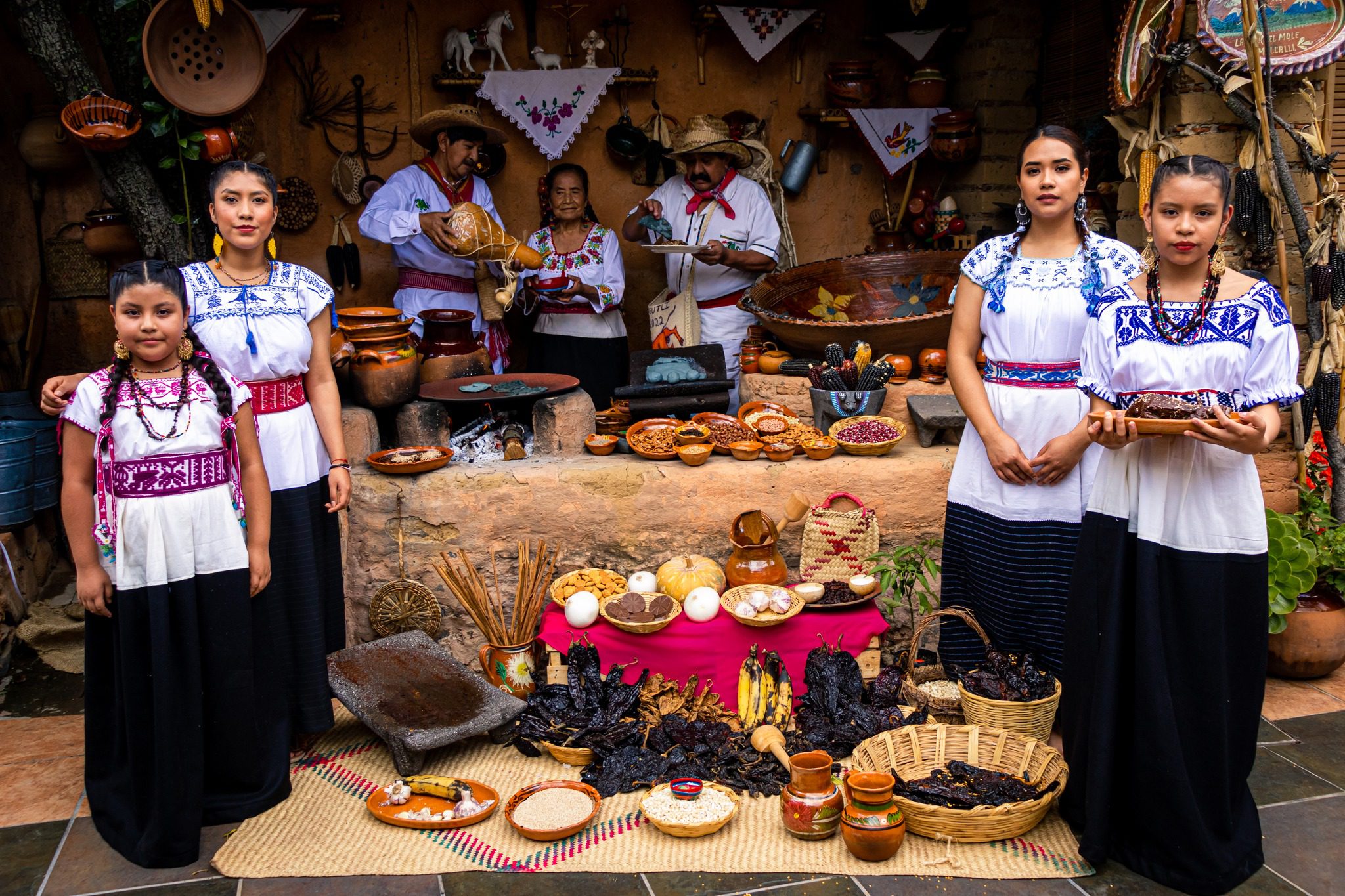 “Feria Nacional del Mole” emplea a 90 de la comunidad en San Pedro