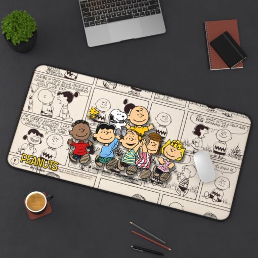 Peanuts Cute LED Desk Mat