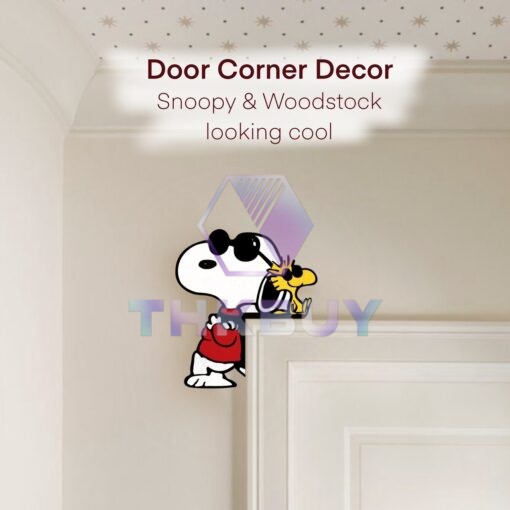 Cool Snoopy and Woodstock Door Corner Decor
