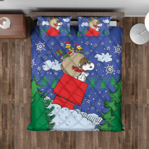 Alternative view of Snoopy And Woodstock In Red Baron Gear Christmas Quilt Bedding Set