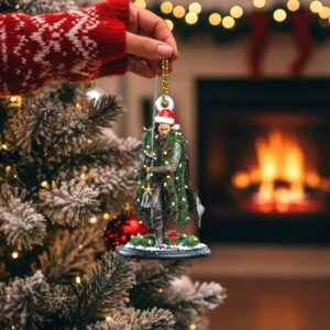 Alternative view of Lord of the Rings Aragorn Christmas Ornament