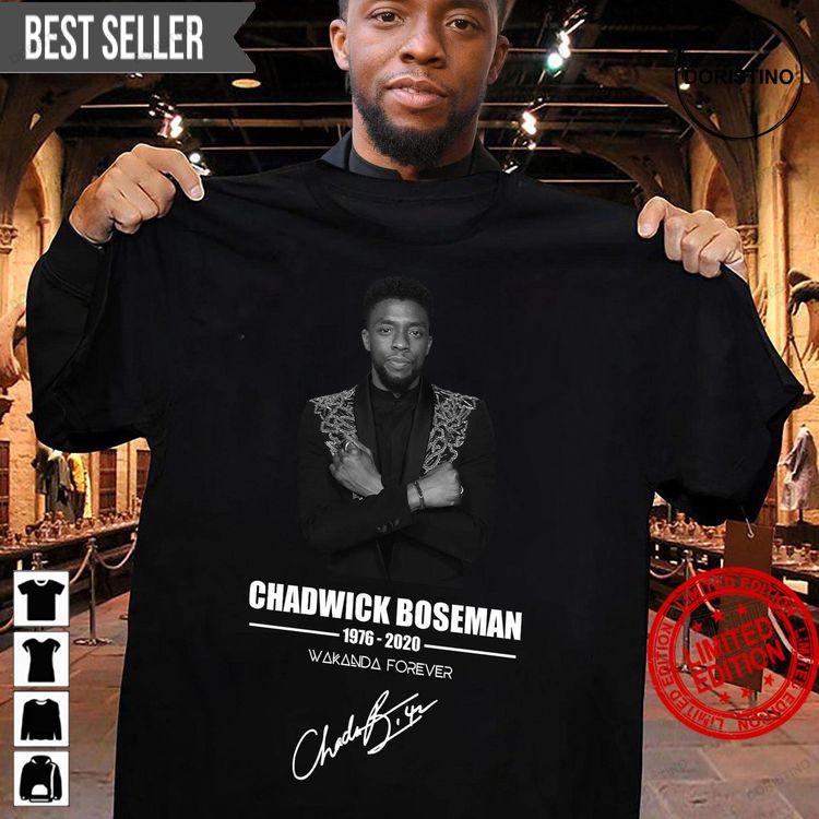 Chadwick Boseman 1976 2020 Wakanda Forever Signature Chadwick Boseman Tee Doristino Hoodie Tshirt Sweatshirt