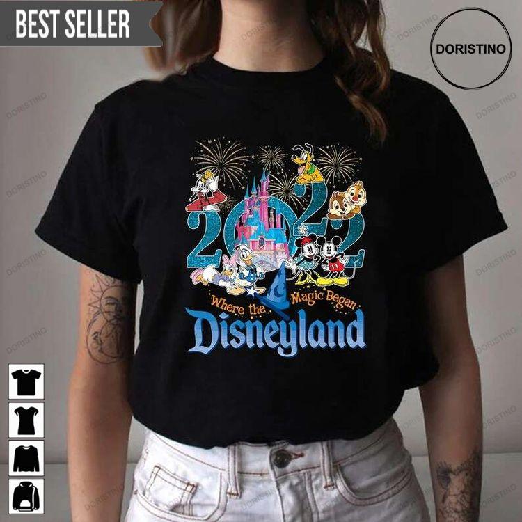Disney 2022 Disneyland Magic Kingdom Doristino Sweatshirt Long Sleeve Hoodie