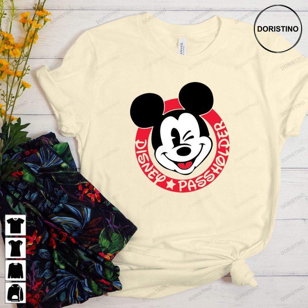 Disney Mickey Friends Mickey Mouse Vintage Portrait Unisex Tee Adul Family Trip Gift Men Women Awesome Shirts