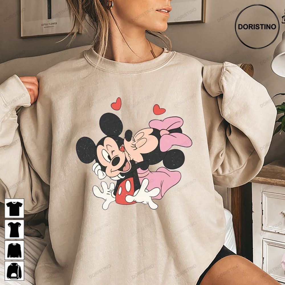 Vintage Disney Valentine Mickey Minnie Valentine Limited Edition T-shirts