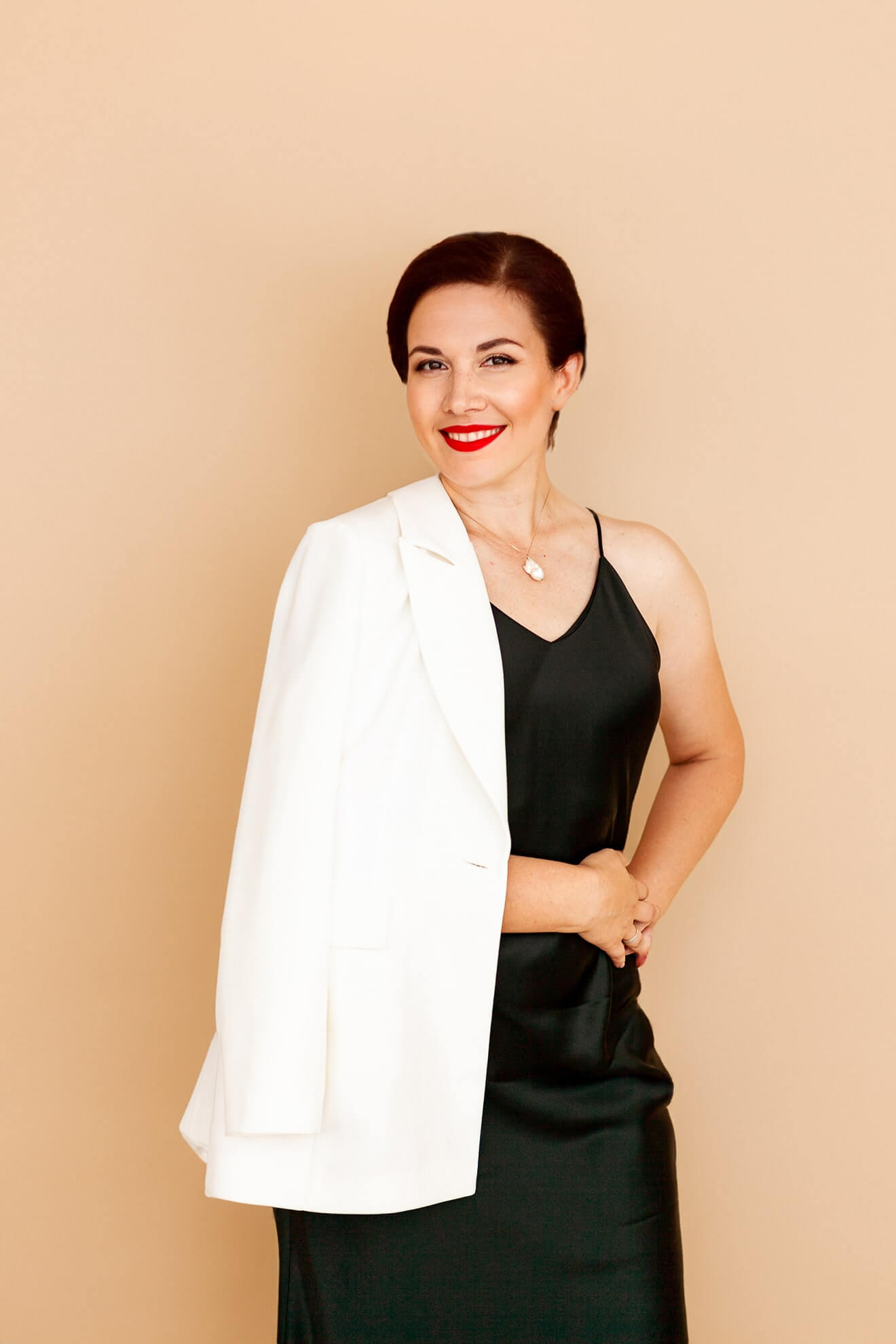 brand-portrait-woman-white-blazer-studio Corporate Team Headshots Bay Area | TTB Studio - TTB Studio