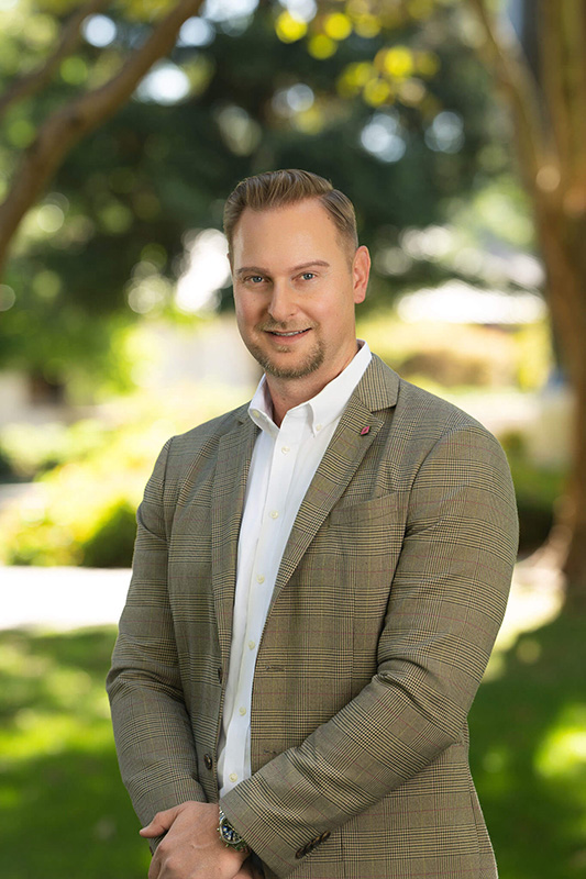 business-headshot-man-plaid-blazer-outdoor Corporate Team Headshots Bay Area | TTB Studio - TTB Studio
