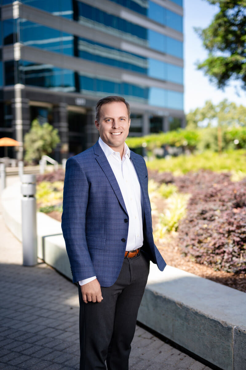 executive-headshot-man-blue-blazer-outdoor. Professional Headshots Bay Area | TTB Studio