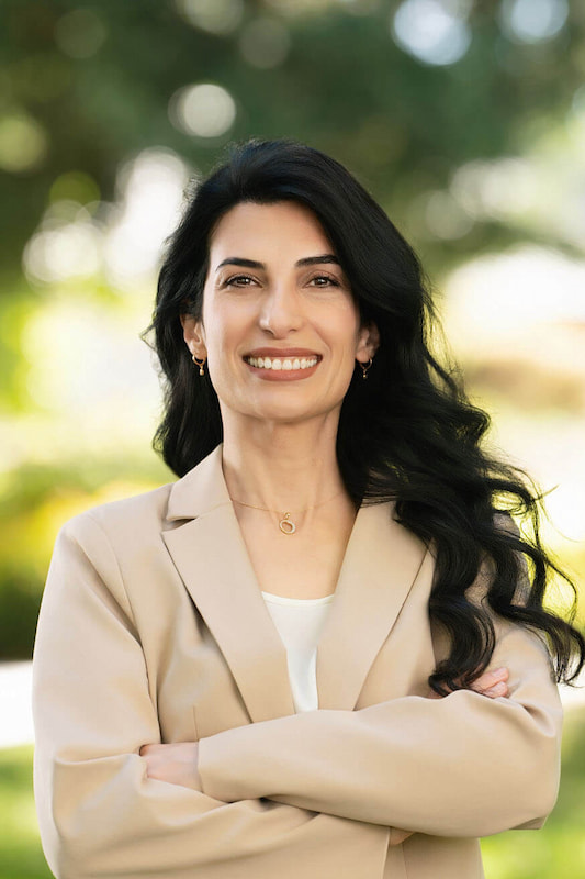 professional-headshot-woman-beige-blazer-outdoor Corporate Team Headshots Bay Area | TTB Studio - TTB Studio