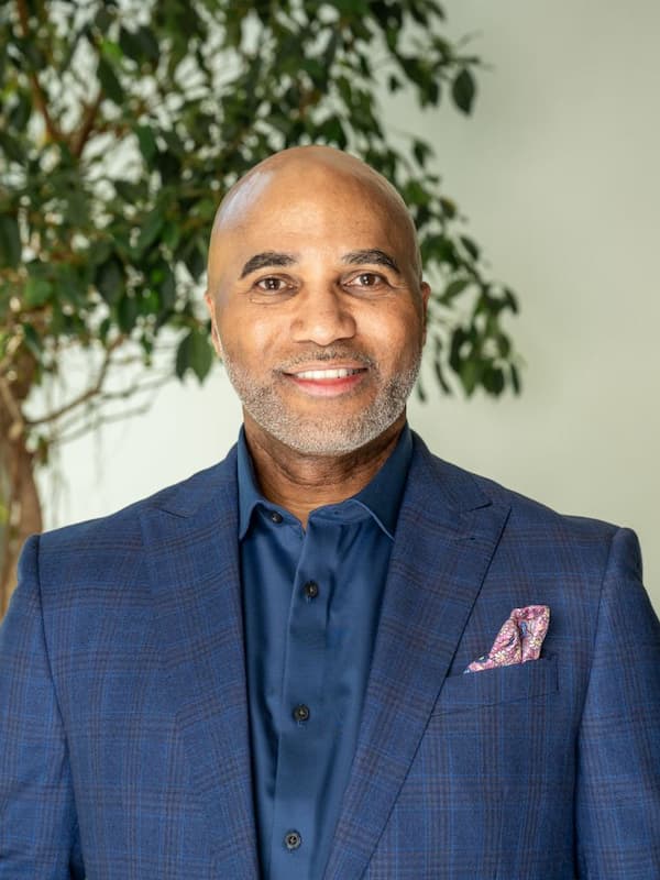 executive-headshot-c-suite-bay-area Headshot & Brand Photographer | SF Bay Area & Silicon Valley