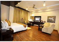 Infinity Stays - Hotel Near Medanta