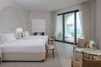 Anantara Santorini Abu Dhabi Retreat