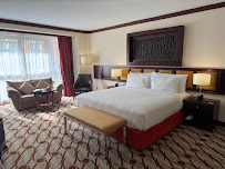 CySuites Apartment Hotel