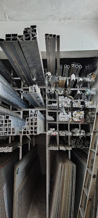 LUCKY ALUMINIUM DOOR