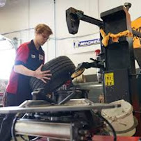 CARSTAR Burlington Mainway (Aro Motors)
