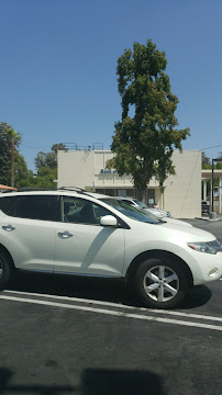 Bank of America (with Drive-thru ATM)