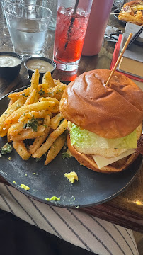 Fixtion Restaurant & Bar