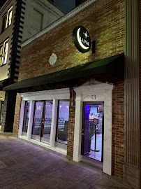Luna Bar