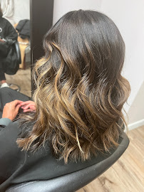 Komosis Hair Studio