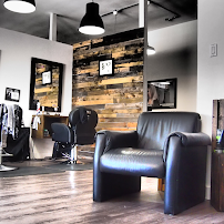 Julian.Marc.Salon