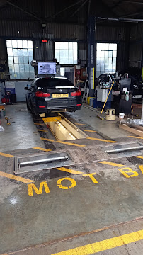 Jiomty's Auto Centre