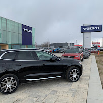 Leavens Volvo Cars London