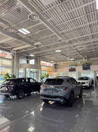 Direct Nissan (Dealership)