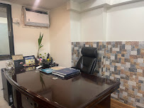 Tejasvi Realty-Desai Rakesh | Flats, Apartments, Villa, Office, Bungalow For Sale in Juhu