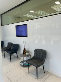 23 Cosmetic Dental & Implant Clinic