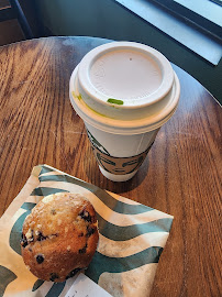Starbucks (Crossroads Centre)