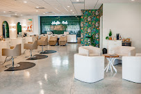 Top Notch Styles Salon & Suites
