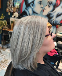 Groovy Salon