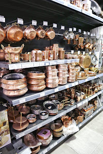 Khiara Traders