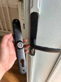JJ Locksmiths