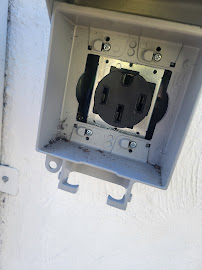 Seals Electric, LLC