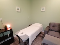 Sugaring & Massage Spalon - Mississauga