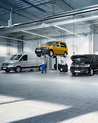 Harwoods Crawley Accident Repair Centre
