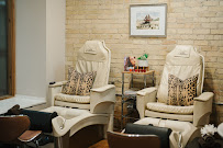 Reds Salon & Day Spa