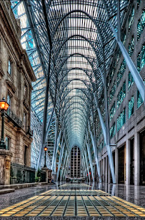 Intelligent Office - Toronto Hudson's Bay Centre