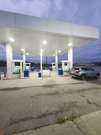 Husky - Gas Station
