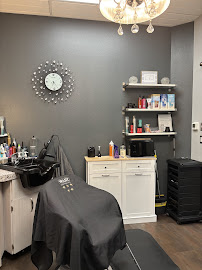 Hair Friendzy by Jessi LLC, In Sola Salon