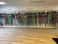 Goldline Curling - London Retail Store