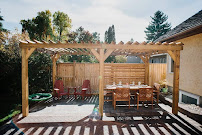 Meraki Contracting & Spruce Homes