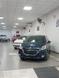 Auto Road Concesionario Cficial Chrysler, Dodge, Jeep y RAM