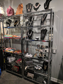 Alla Moda Boutique