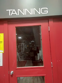 REPS 24 Training Fitness & Tanning